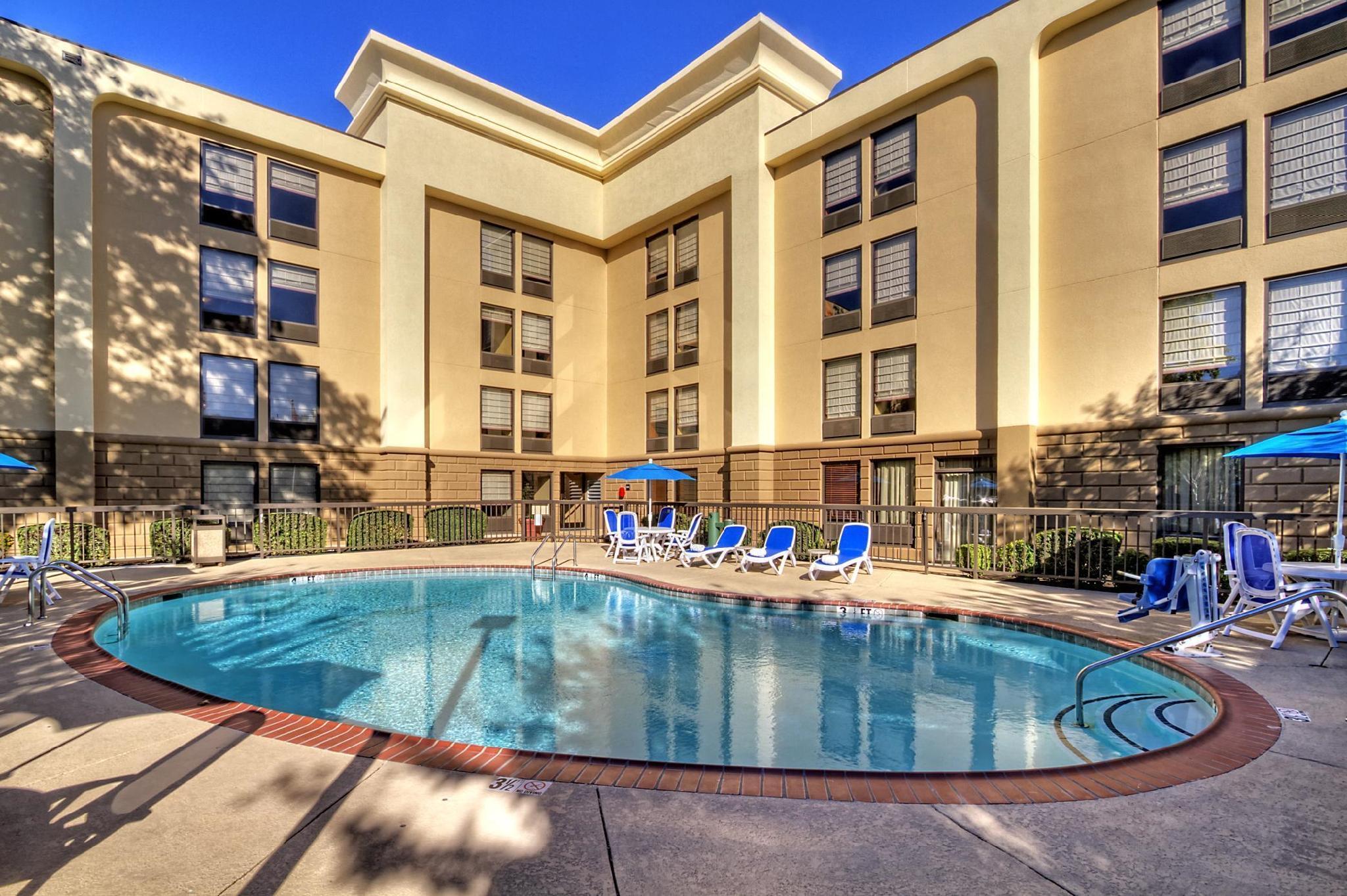 Hampton Inn Memphis Poplar Exterior photo