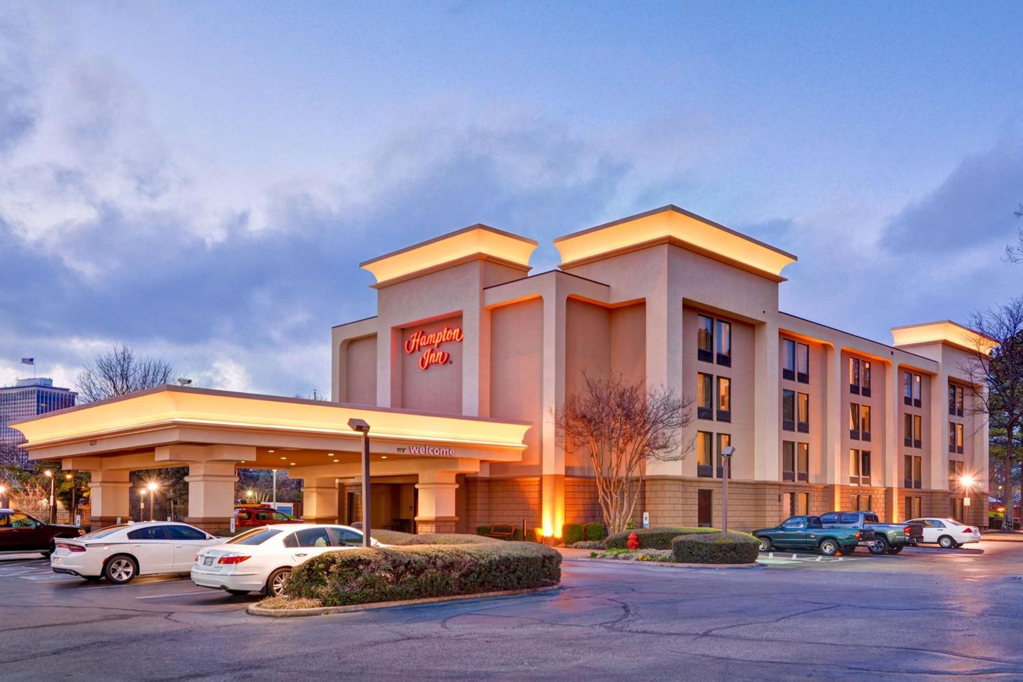 Hampton Inn Memphis Poplar Exterior photo