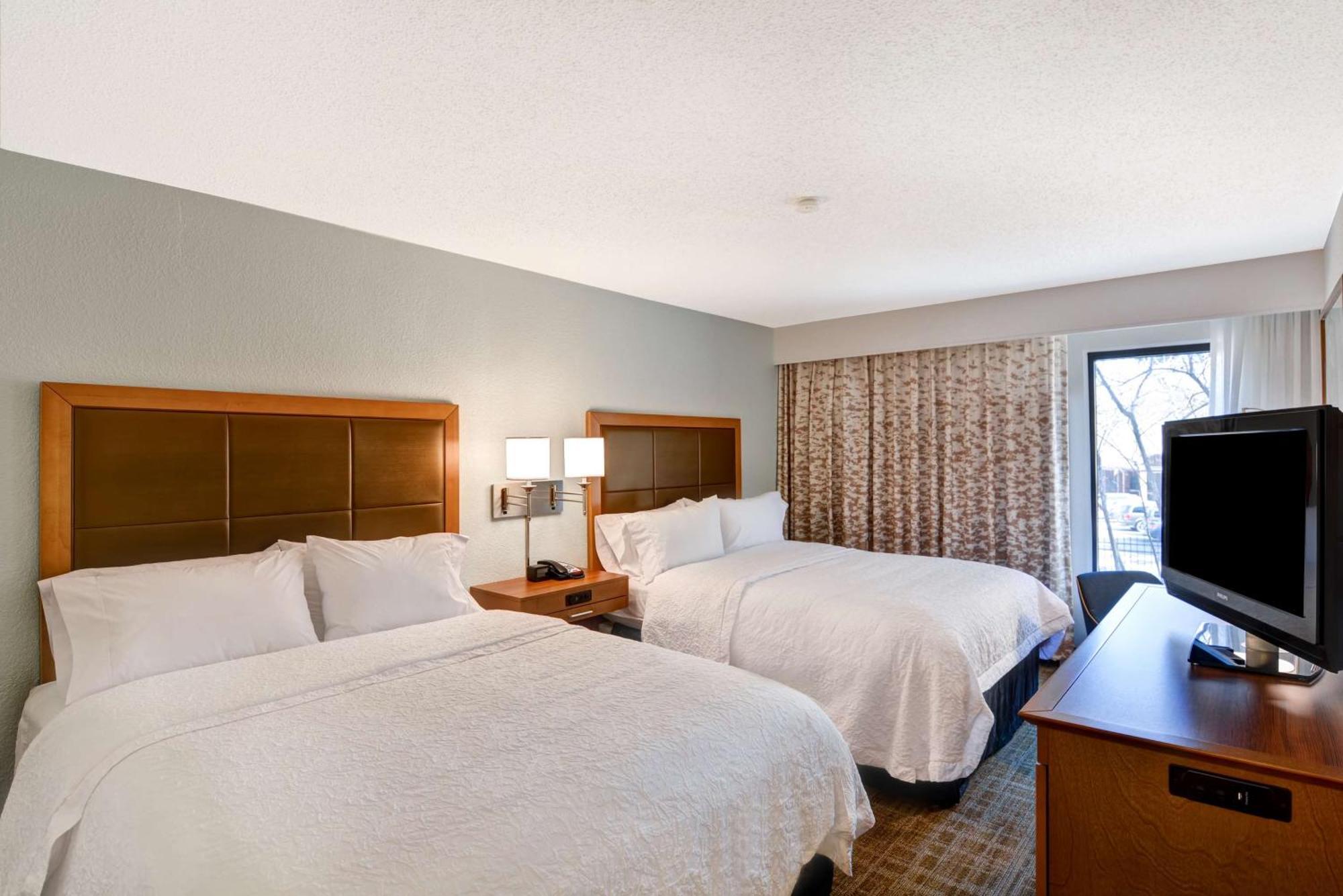 Hampton Inn Memphis Poplar Exterior photo