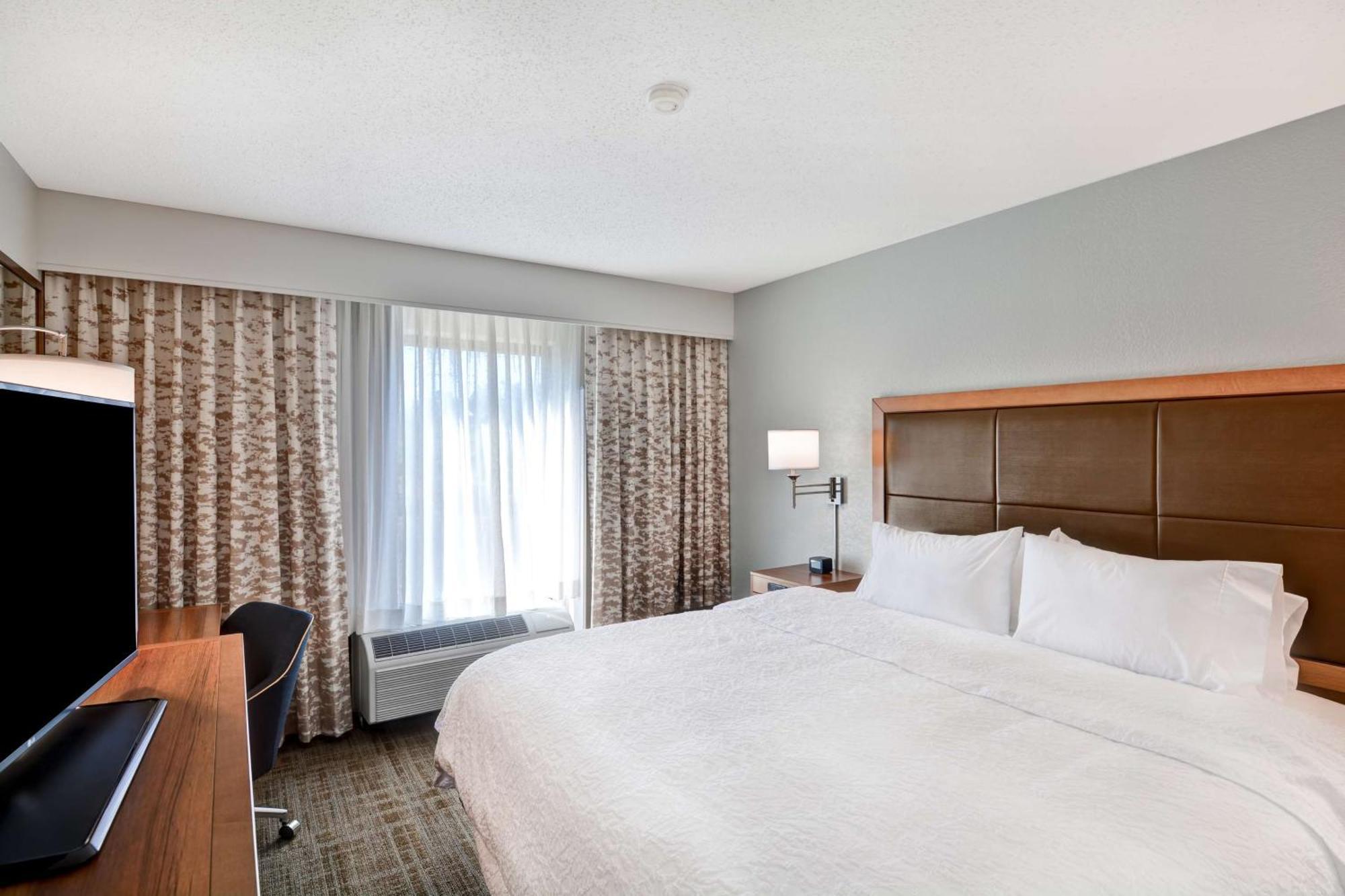 Hampton Inn Memphis Poplar Exterior photo