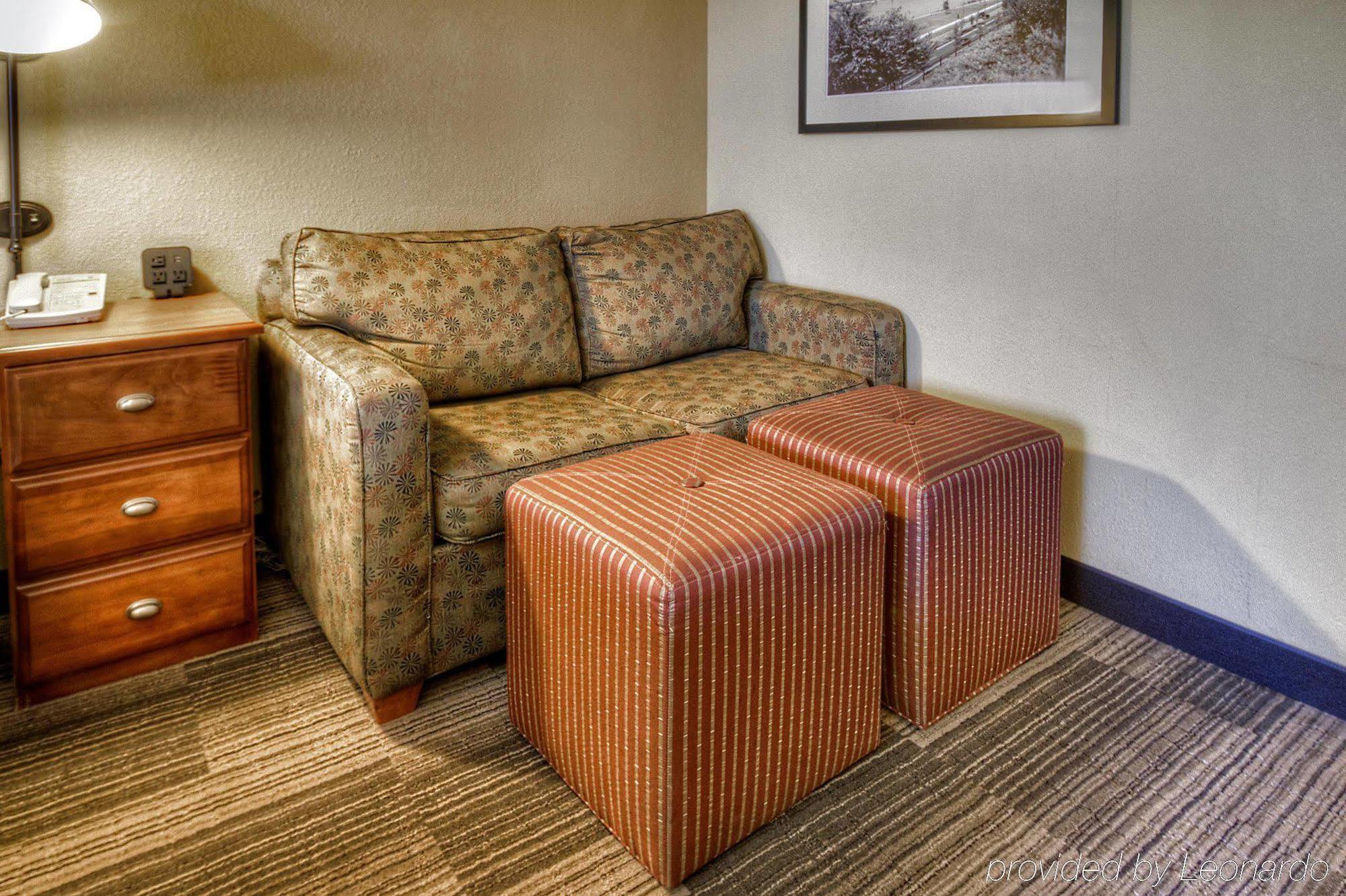 Hampton Inn Memphis Poplar Exterior photo