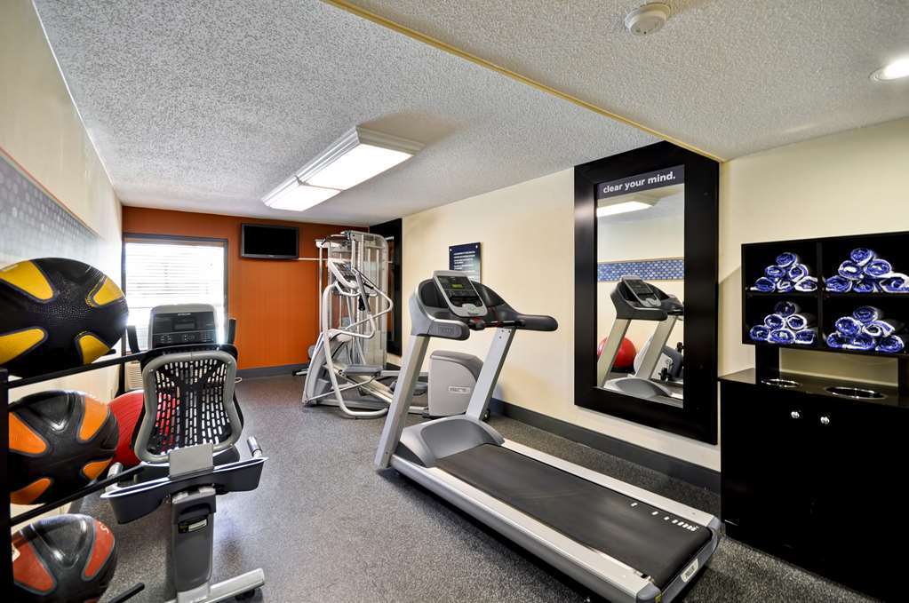 Hampton Inn Memphis Poplar Facilities photo